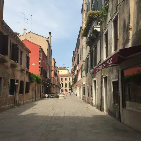 Ca Giovanni - And Exclusive Apartment