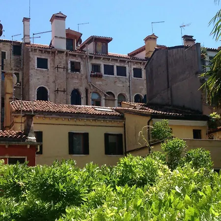 Ca Giovanni - And Exclusive Apartment