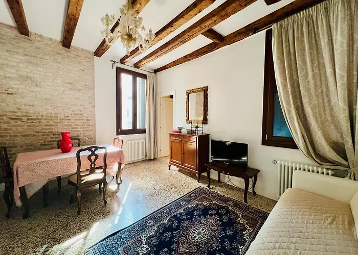 Ca Giovanni - And Exclusive Lägenhet