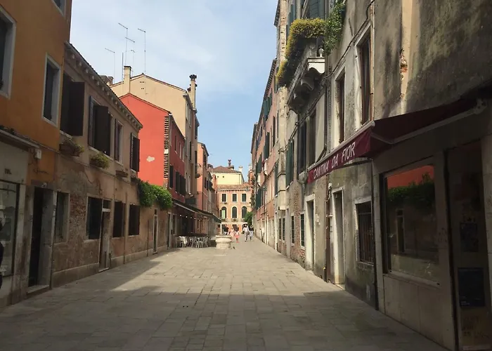 Ca Giovanni - And Exclusive Lägenhet