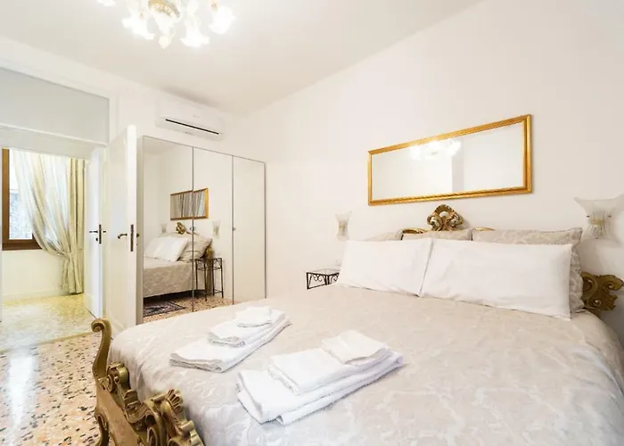 Ca Giovanni - And Exclusive Lägenhet